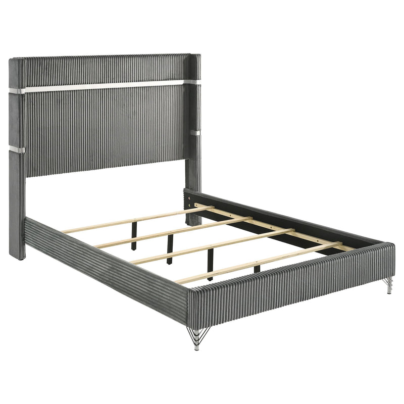 Lucia 4-piece Eastern King Bedroom Set Grey and Black - 224991KE-S4
