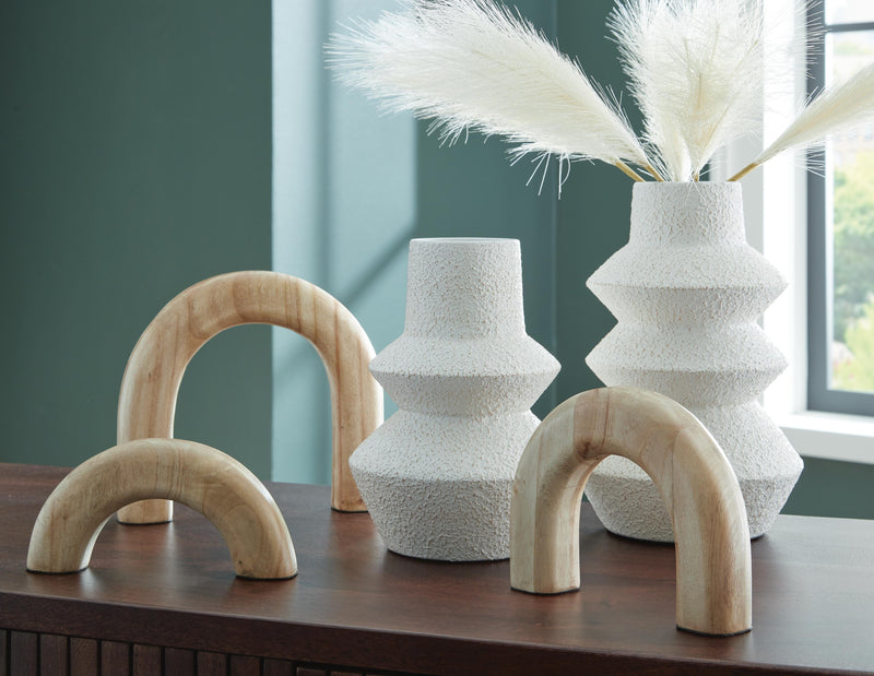 Maddwarth White/Natural Brown Accessory Set (Set of 5) - A2C00214
