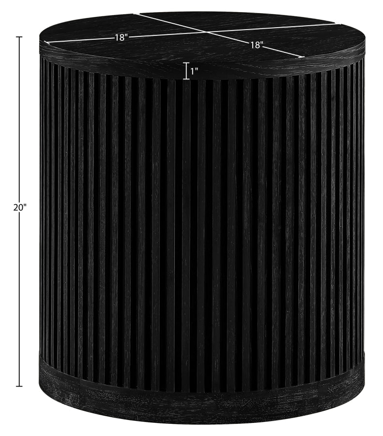 Madera Oak Veneer And Solid Wood End Table in Black - 77031Black-ET
