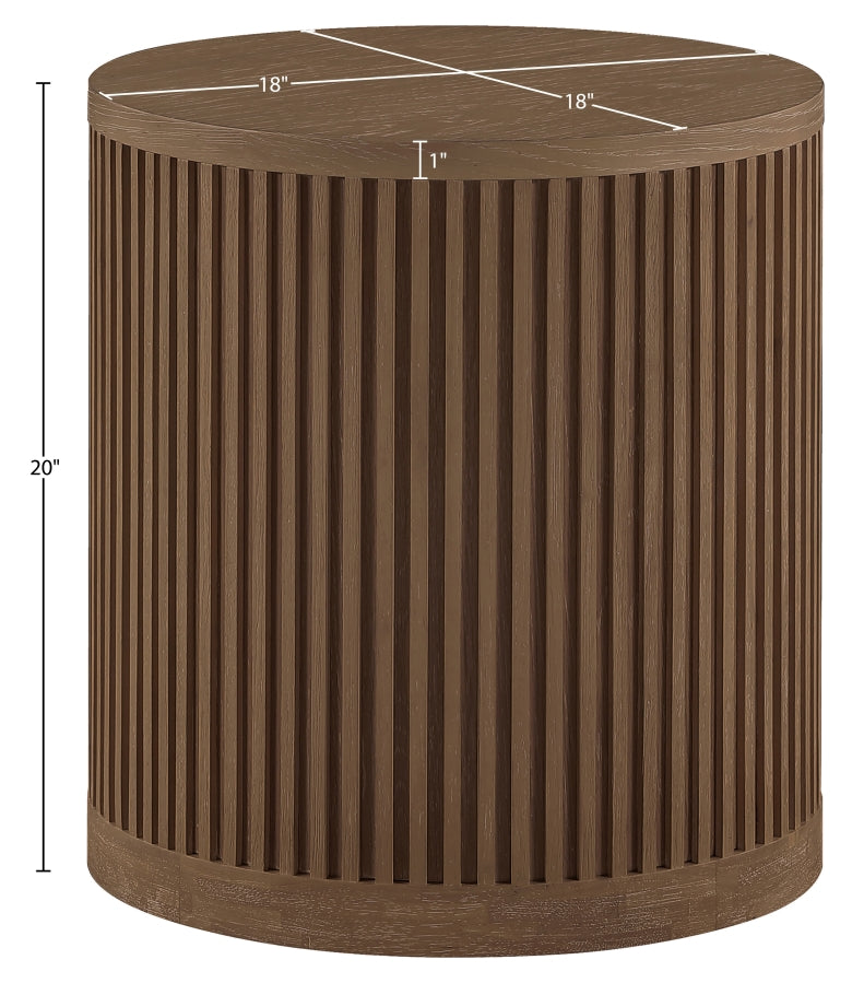 Madera Oak Veneer And Solid Wood End Table in Brown - 77031Brown-ET