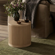 Madera Oak Veneer And Solid Wood End Table in Natural - 77031Natural-ET