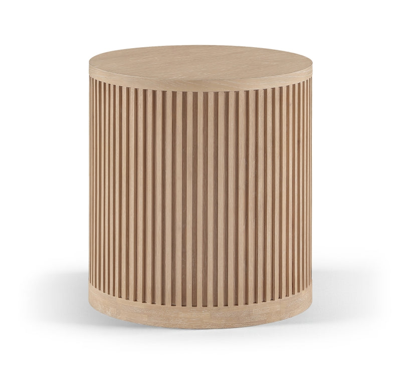 Madera Oak Veneer And Solid Wood End Table in Natural - 77031Natural-ET