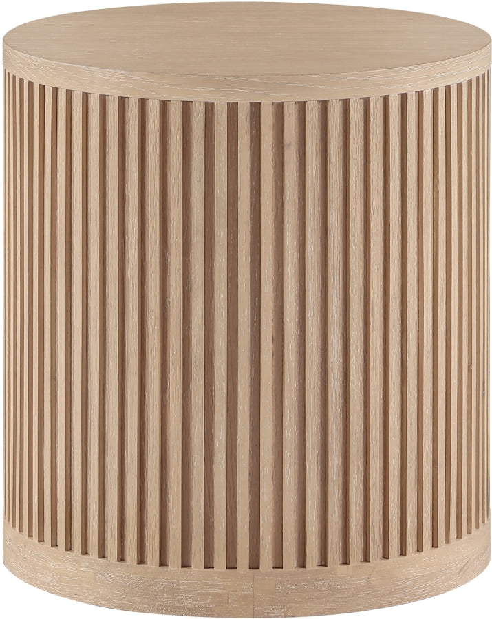 Madera Oak Veneer And Solid Wood End Table in Natural - 77031Natural-ET
