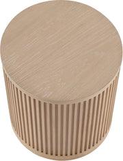 Madera Oak Veneer And Solid Wood End Table in Natural - 77031Natural-ET