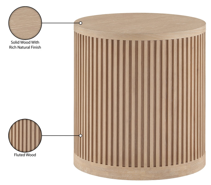 Madera Oak Veneer And Solid Wood End Table in Natural - 77031Natural-ET