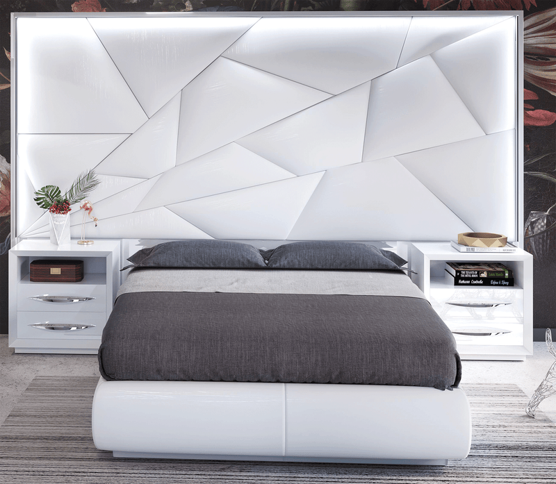 Majesty Bed QS w/light - i29339