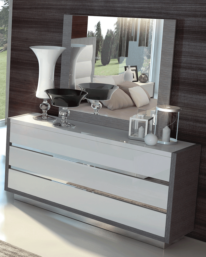Mangano 3 Drawer Dresser - i26018