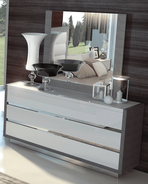 Mangano 3 Drawer Dresser - i26018