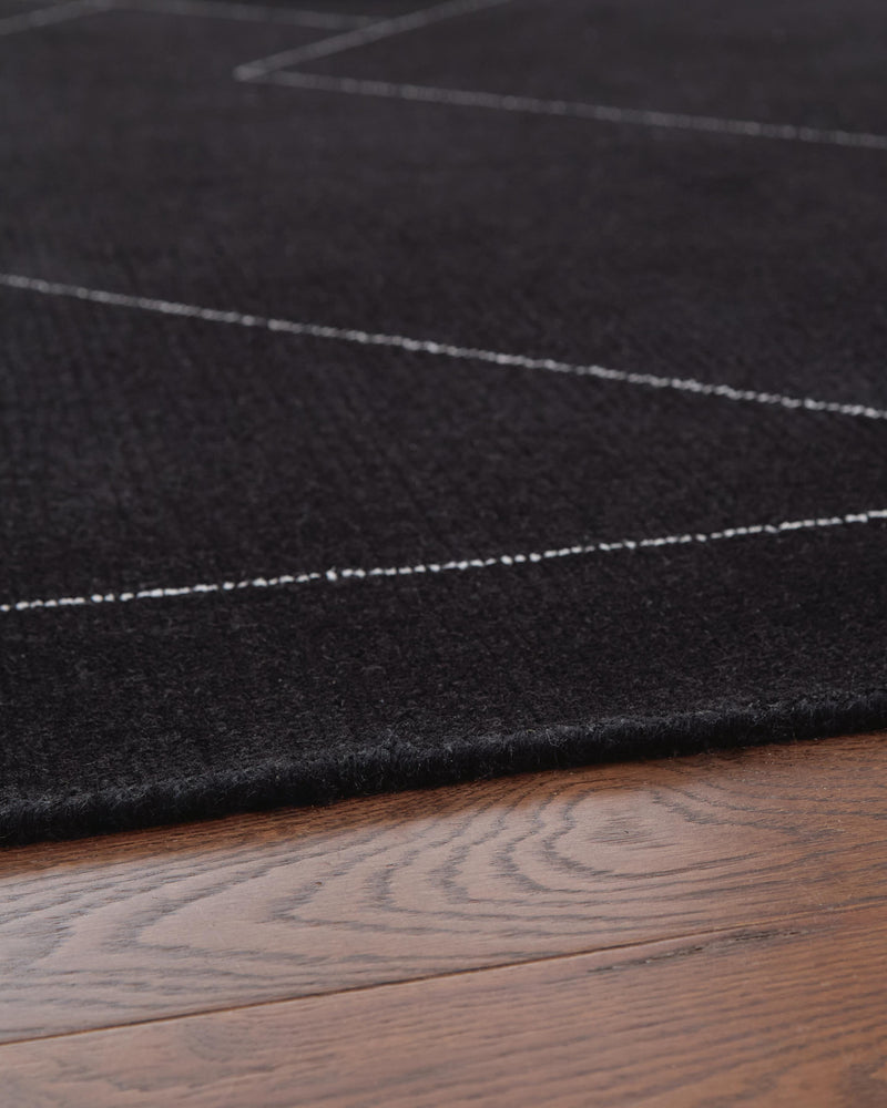 Marav Black/White 7'8" x 10' Area Rug - R407531