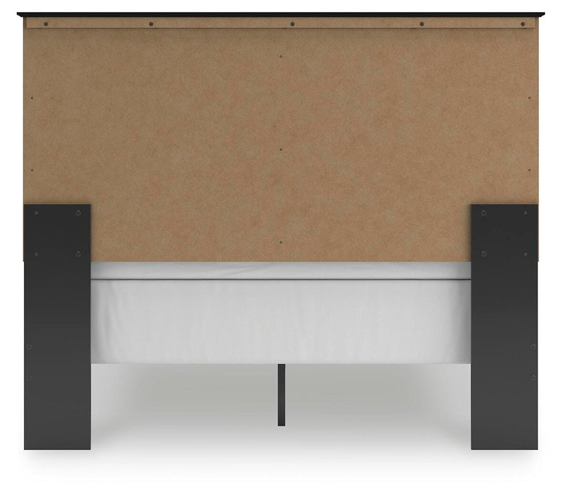 Maribel Queen Panel Bed and Dresser in Black - PKG021545