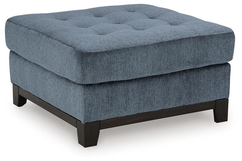 Maxon Place 3-Piece Sectional and Ottoman - 33003U3