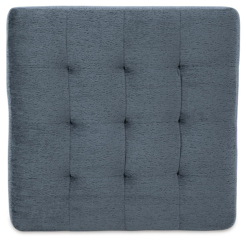 Maxon Place 3-Piece Sectional and Ottoman - 33003U3