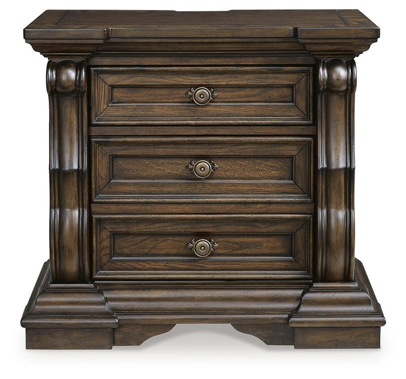 Maylee King Upholstered Panel Bed, Chest and 2 Nightstands - B947B19