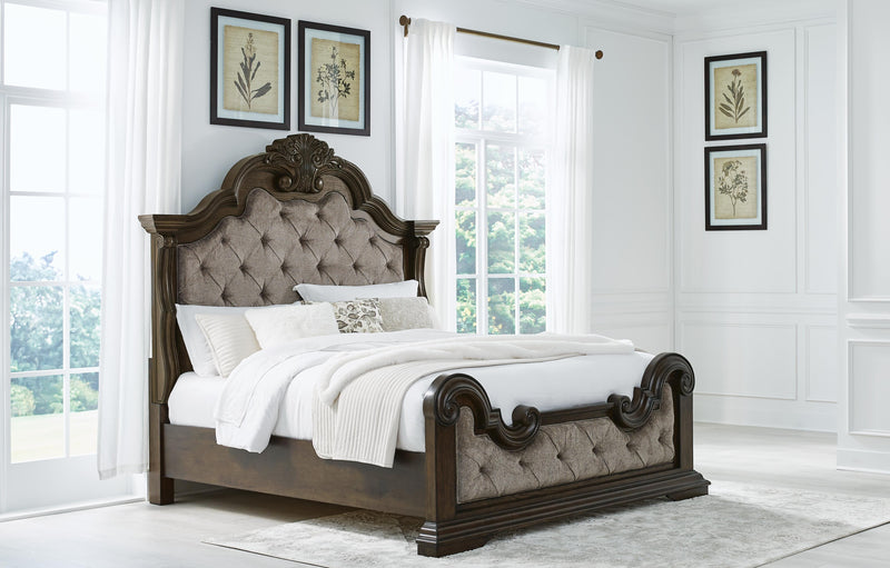 Maylee King Upholstered Panel Bed, Chest and 2 Nightstands - B947B19