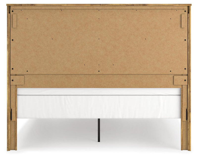 Maystonna Brown King Crossbuck Panel Bed - PCB1580B6