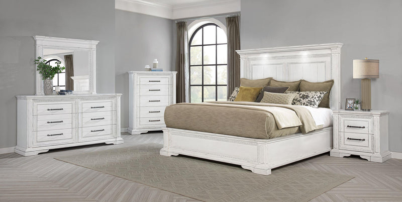 McKinney 5-drawer Bedroom Chest of Drawers Vintage White - 215875
