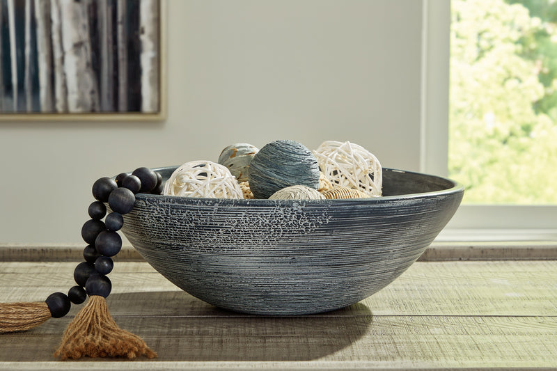 Meadie Distressed Blue Bowl - A2000630