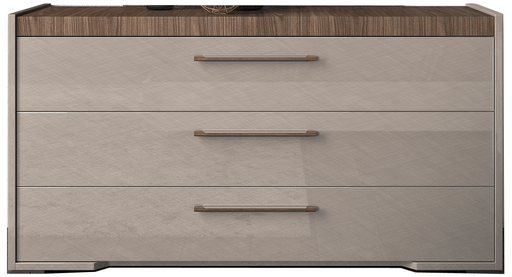 Nora Dresser - i38726