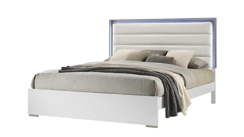 Olivia Queen Bed in White - Olivia Queen Bed in White