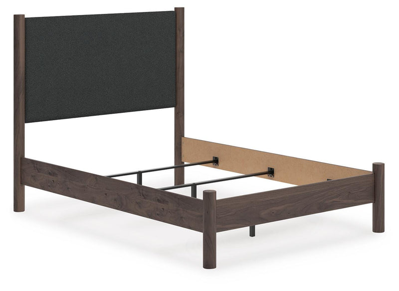 Pamytta Full Panel Bed, Chest and  Nightstand in Brown - PKG022768