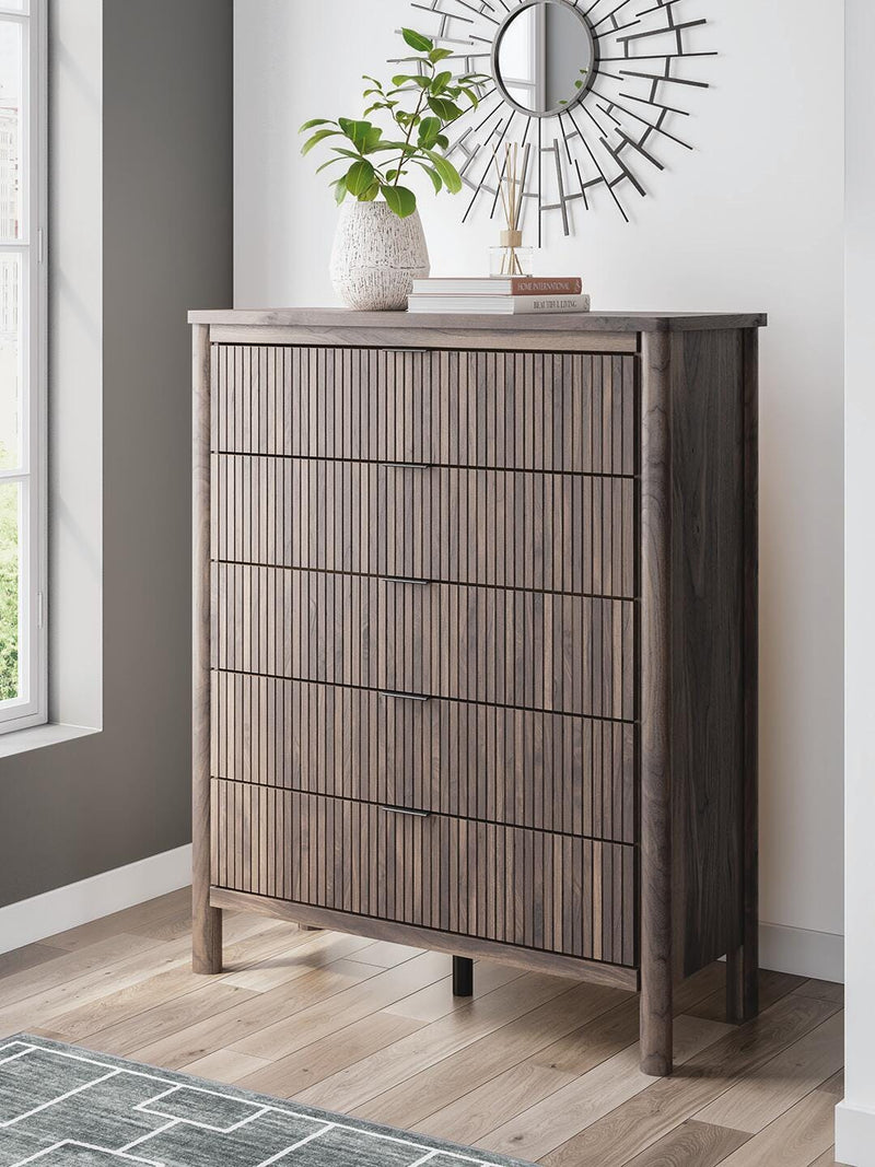 Pamytta King Panel Bed, Chest and  Nightstand in Brown - PKG022778