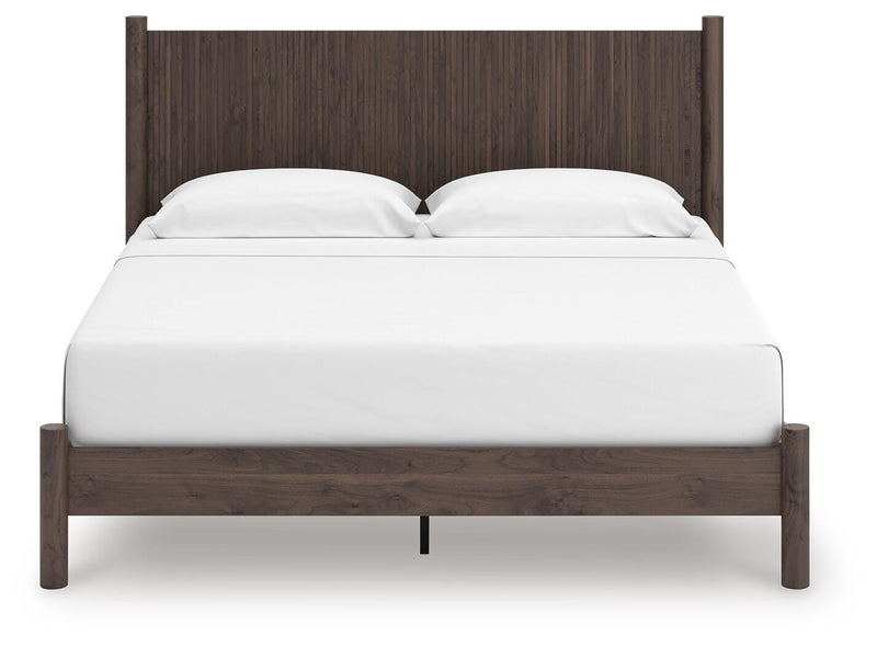 Pamytta King Panel Platform Bed and Dresser in Brown - PKG022745