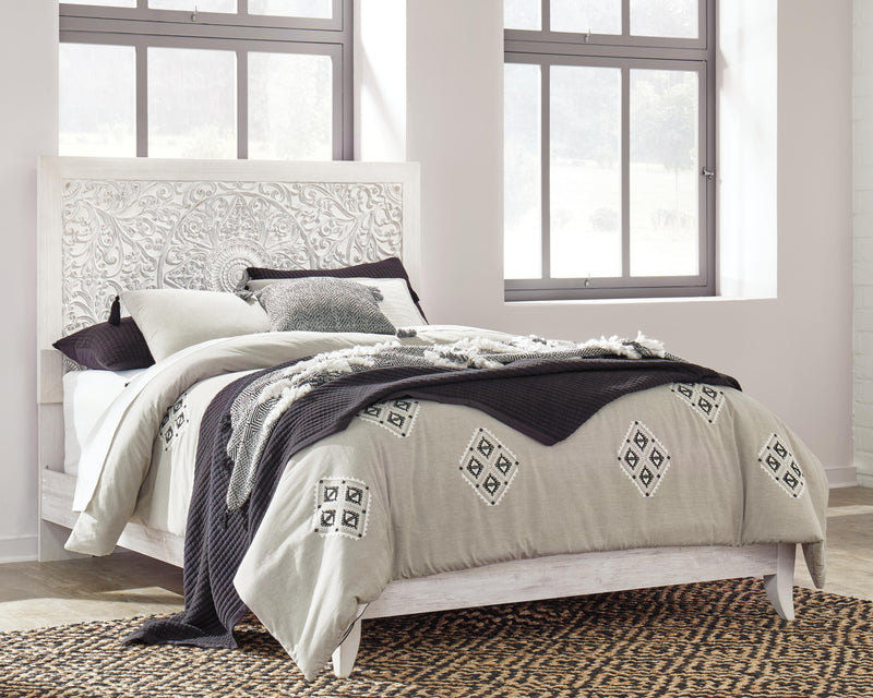 Paxberry Whitewash Queen Panel Bed and Chest - B181B21