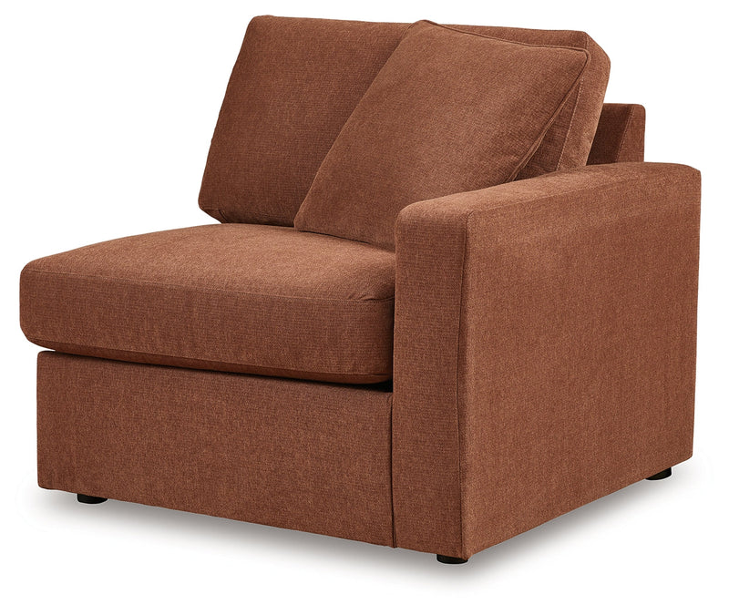Pillar Peak 6-Piece Sectional with Ottoman in Spice - PKG018609