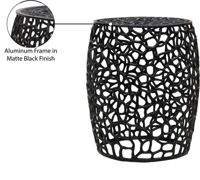 Priya Aluminum End Table in Black - 224Black-E