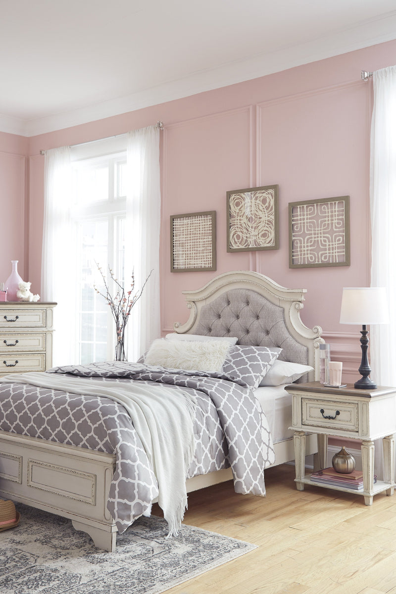 Realyn Chipped White Full Upholstered Bed - Gate FurnitureFull Bed