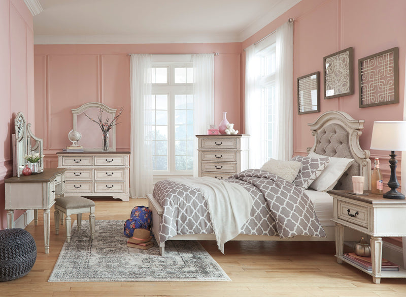 Realyn Chipped White Upholstered Panel Youth Bedroom Set - Gate FurnitureYouth Bedroom Set