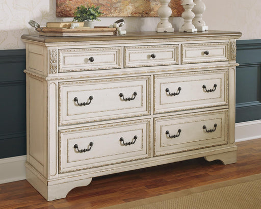 Realyn Dresser - B743-31