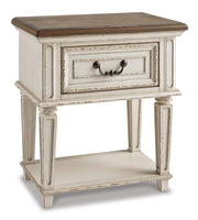 Realyn Full Panel Bed with Mirrored Dresser and 2 Nightstands in Chipped White - PKG006727
