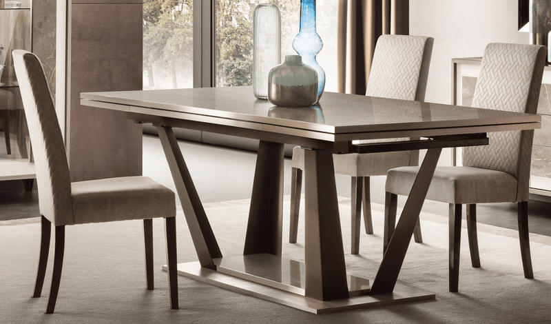 Rectangular Table w/2 Ext. - i30913