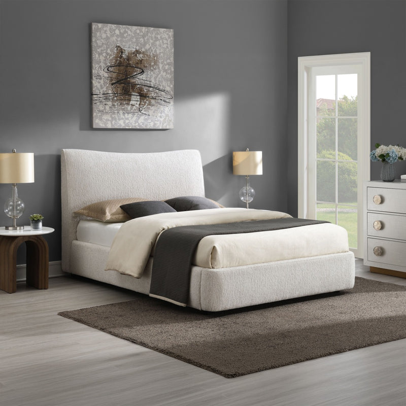 Renee Eastern King Bed - BD05461EK