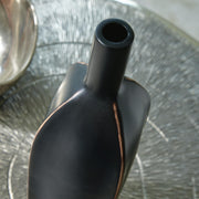 Rhaveney Black Vase - A2000551V