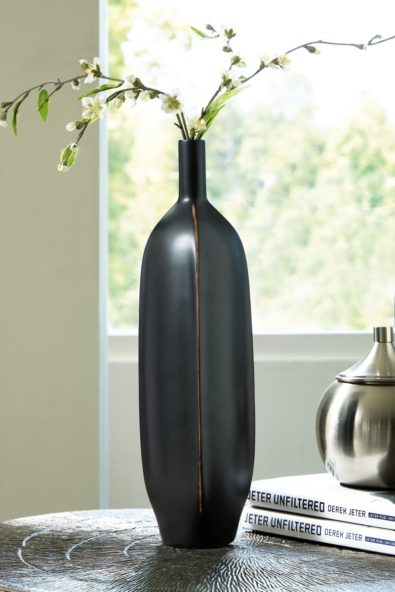 Rhaveney Vase (Set of 3) - Gate FurnitureVase