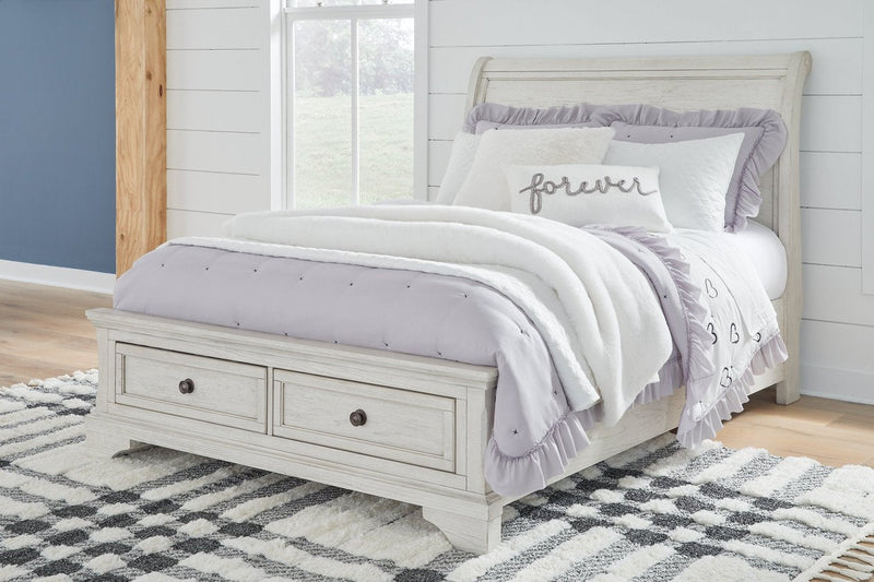 Robbinsdale Antique White Sleigh Storage Bedroom Set - Gate FurnitureYouth Bedroom Set