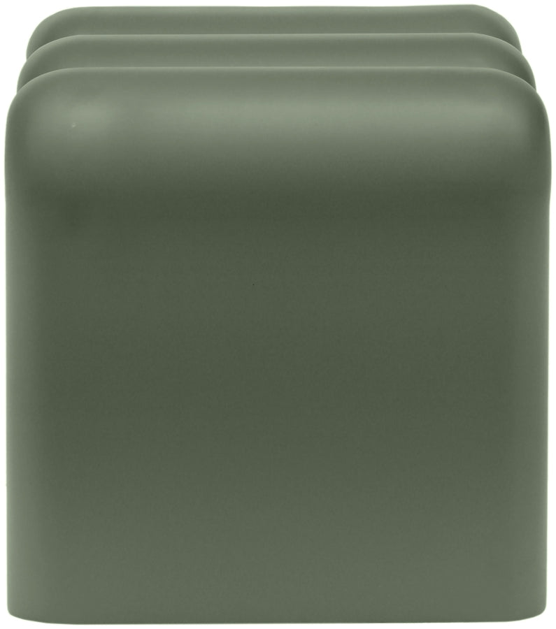 Roland Iron End Table in Green - 99079Green-ET