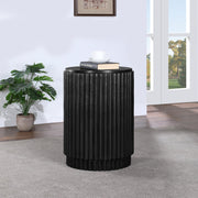 Ronin Solid Wood And Oak Veneer End Table in Black - 99055Black-ET