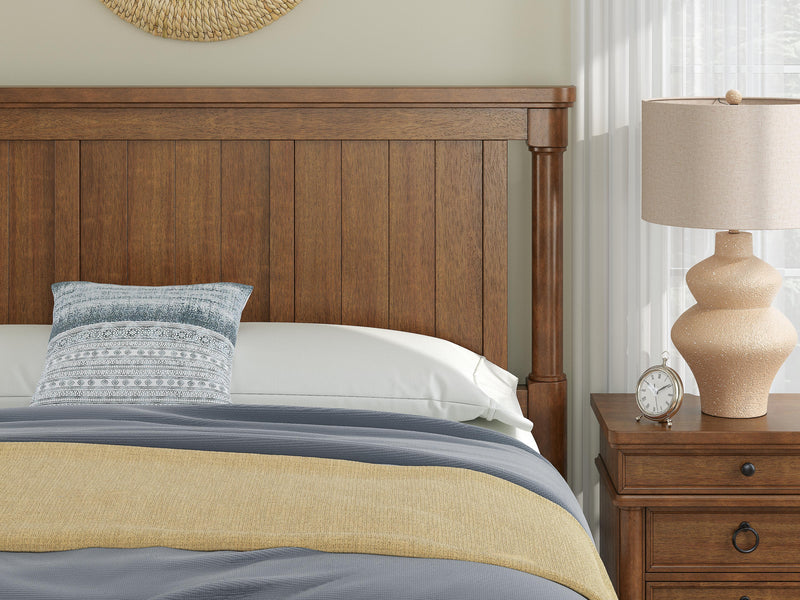 Rowlenstown Brown King Poster Bed - PCB824B4