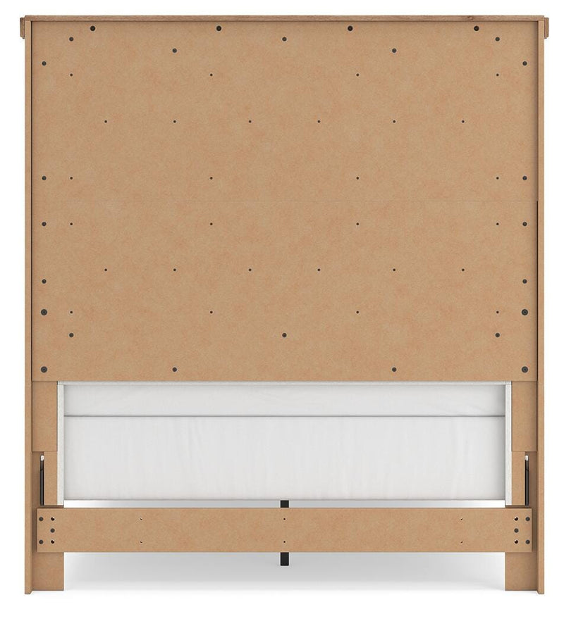 Savonport Full Panel Bed, Dresser and Mirror in White/Brown - PKG025548