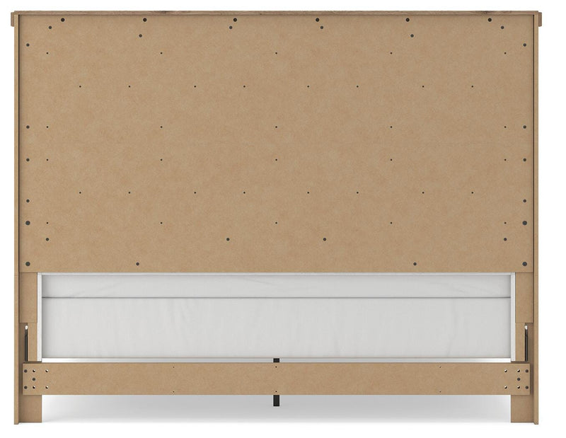Savonport King Panel Bed, Dresser and Mirror in White/Brown - PKG025301