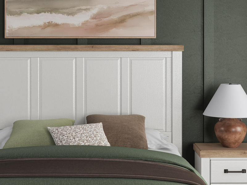 Savonport King Panel Storage Bed, Chest and Nightstand in White/Brown - PKG025311