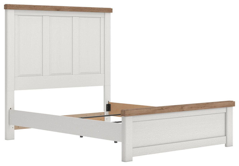 Savonport Queen Panel Bed, Dresser and Mirror in White/Brown - PKG025556