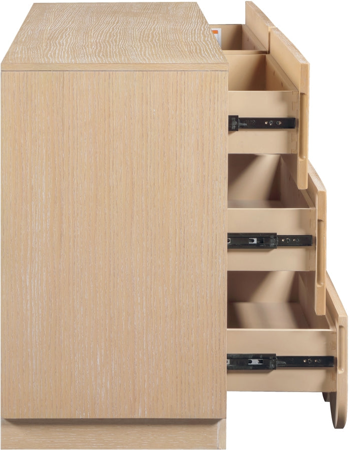 Scallop Oak Veneer Dresser in Natural - 334Natural-D