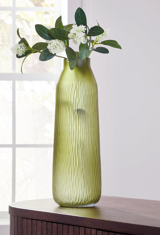 Scottyard Olive Green Vase - A2900009