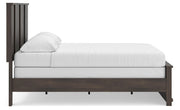 Shaehartin Dark Brown King Panel Bed - PCB3167B6
