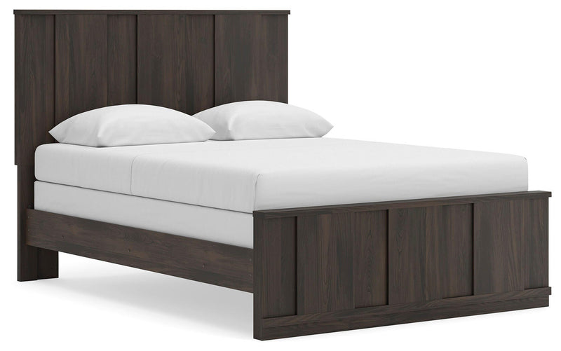 Shaehartin Dark Brown Queen Panel Bed - PCB3167B2