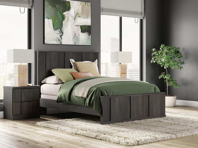 Shaehartin Dark Brown Queen Panel Bed - PCB3167B2